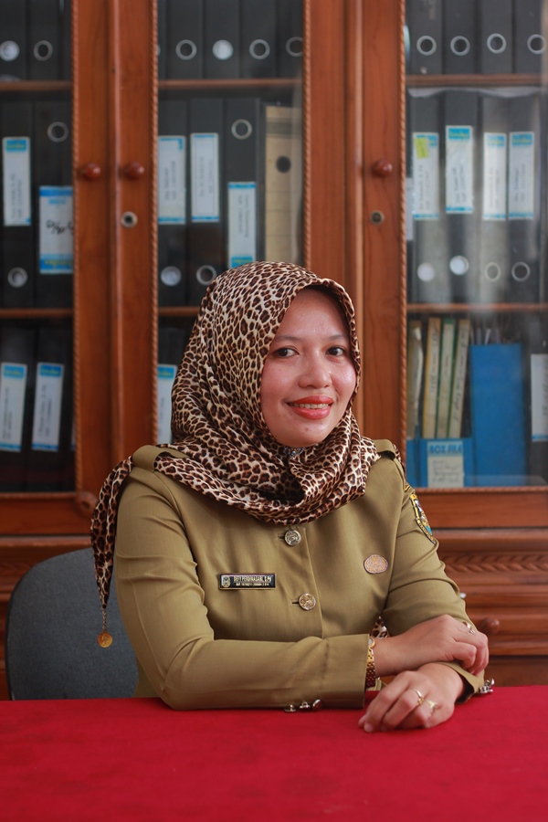 Defy Perdina Sari, S.Pd